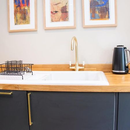 Unique 2 Bed In The Heart Of Bath With Parking Apartment Ngoại thất bức ảnh