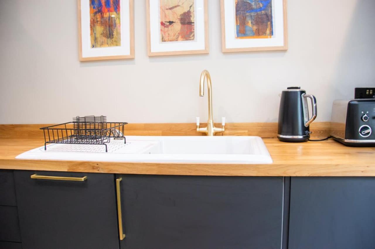Unique 2 Bed In The Heart Of Bath With Parking Apartment Ngoại thất bức ảnh