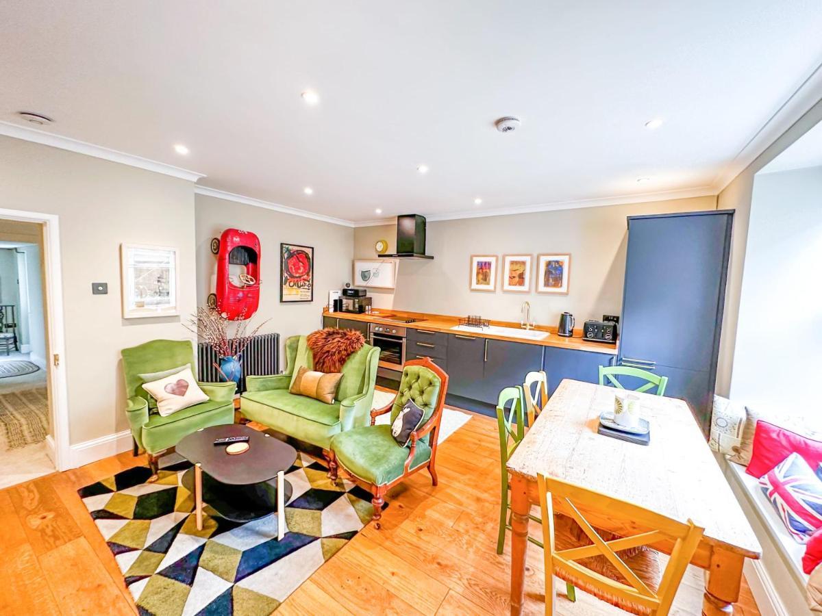 Unique 2 Bed In The Heart Of Bath With Parking Apartment Ngoại thất bức ảnh