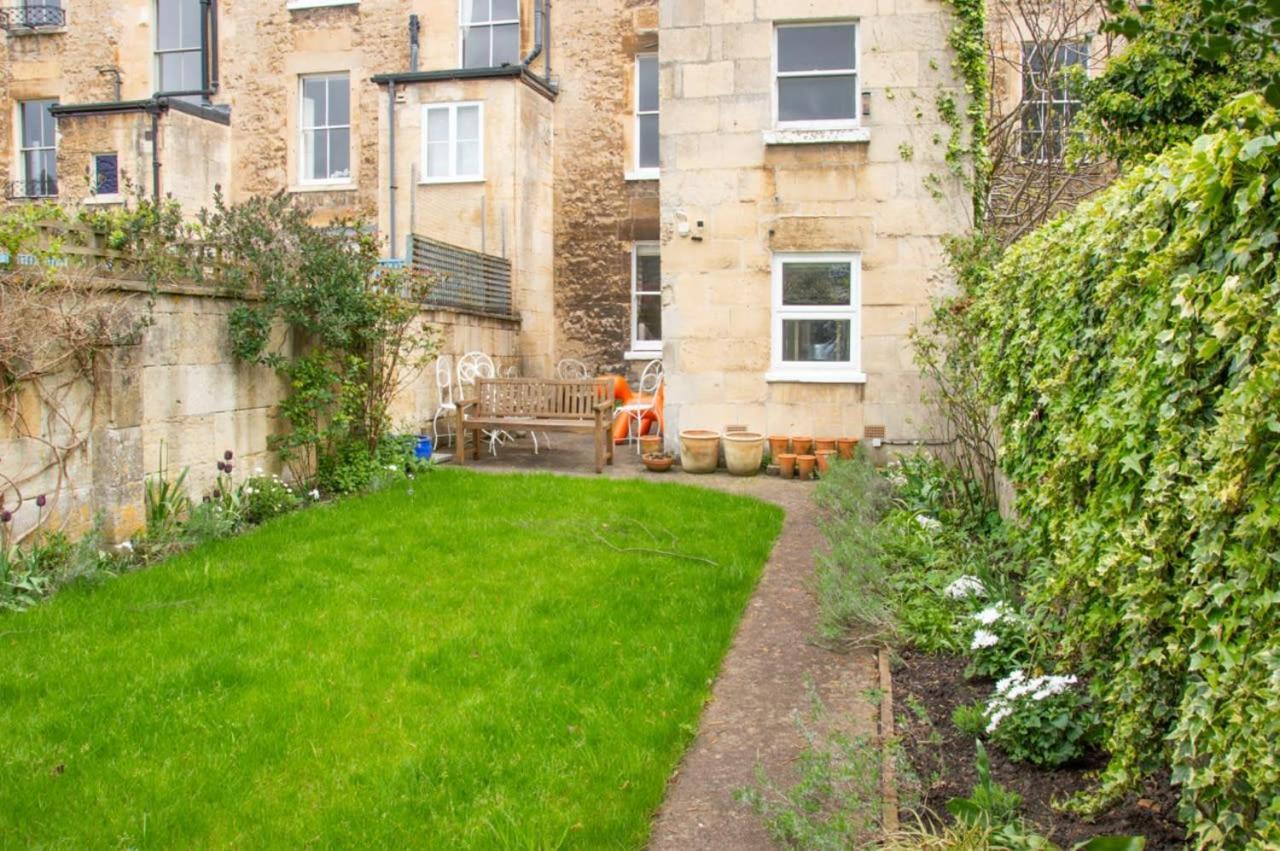 Unique 2 Bed In The Heart Of Bath With Parking Apartment Ngoại thất bức ảnh