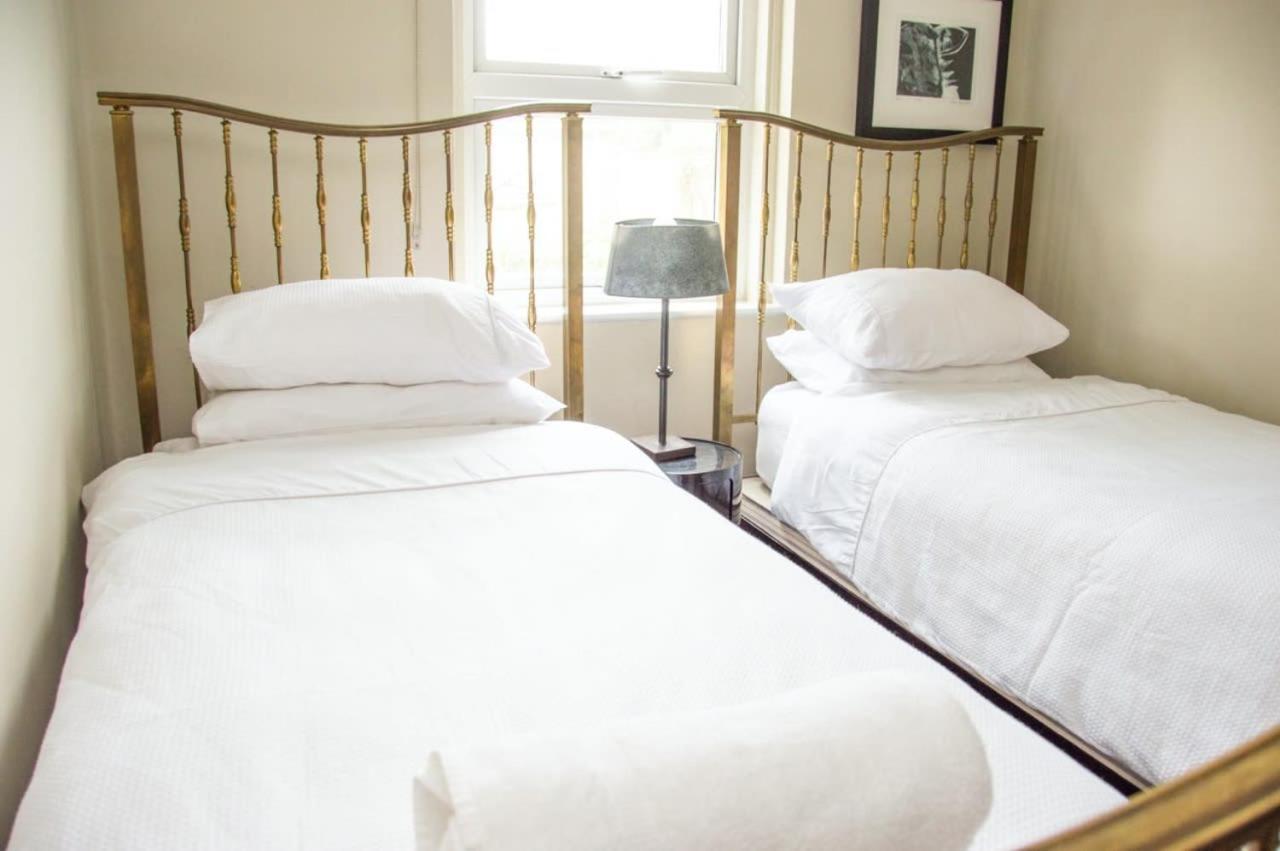 Unique 2 Bed In The Heart Of Bath With Parking Apartment Ngoại thất bức ảnh